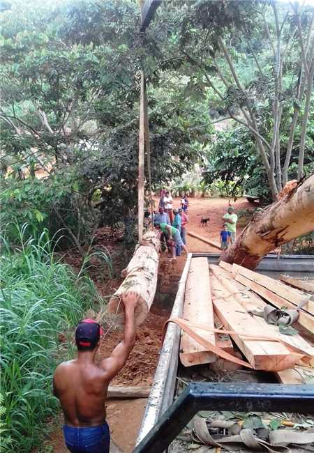 Secretaria de Obras reconstrói ponte em Palmeirinhas